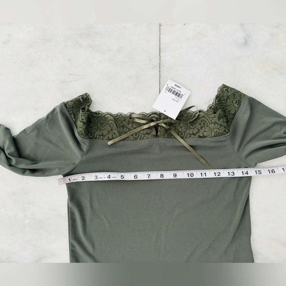 Forever 21 Crop Top Green Lace Trim Off Shoulder Long Sleeve L NWT Coquette 90s